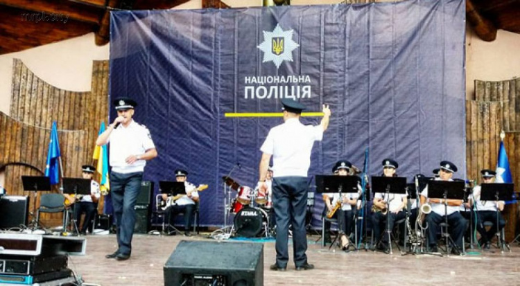 Полиция Донетчины приняла участие в рекордном исполнении Гимна Европейского союза (ФОТО)