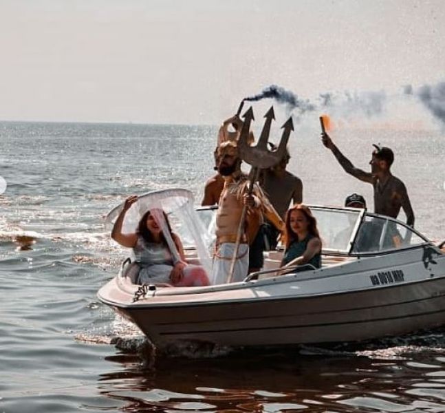 Пираты, русалки и морской бог: как в Мариуполе прошло празднование Дня Нептуна