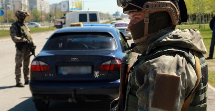 Полицейские Мариуполя весь день проводили отработку города (ФОТО+ВИДЕО)