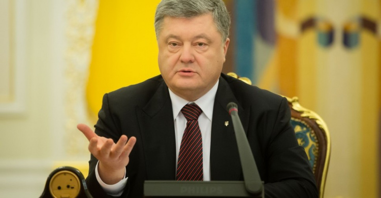 Порошенко назвал позором нападение Парасюка на полицейских в Донецкой области