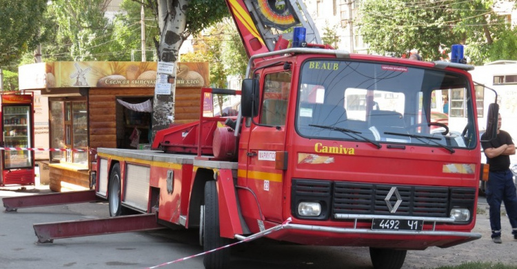 Пожарные помогли создать в Мариуполе новое море (ФОТО+ВИДЕО)