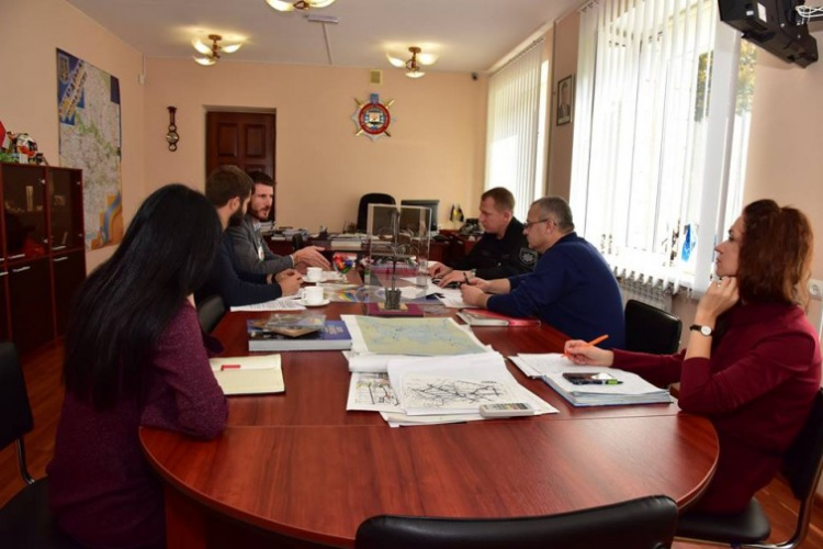 В Мариуполе Аброськин обратился в Международный Красный Крест за экстренной помощью (ФОТО)