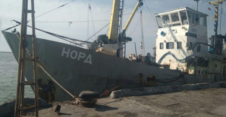 В сети появилось видео с попыткой экипажа «Норд», осужденного в Мариуполе, покинуть Украину (ВИДЕО)