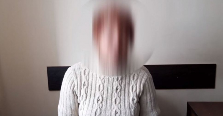 Мариупольчанка в запрещенных соцсетях агитировала против Украины. Ей грозит до трех лет тюрьмы (ВИДЕО)