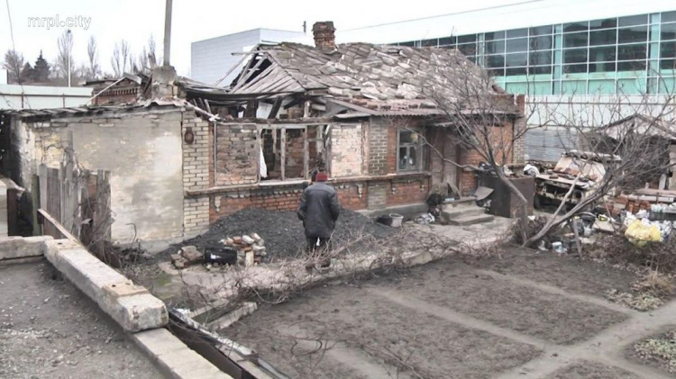 В Мариуполе неизвестный  избил  81-летнего пенсионера (ФОТО)