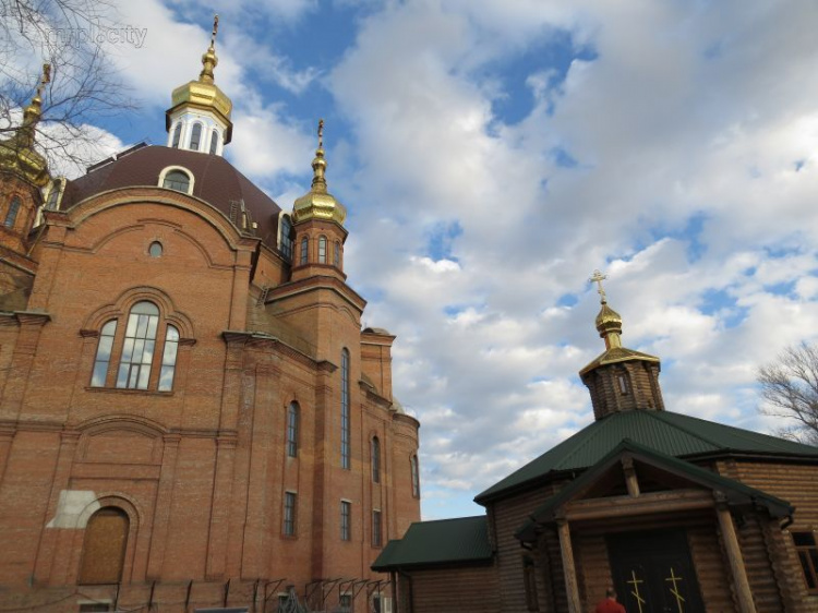 В центре Мариуполя открылся новый православный храм Александра Невского (ФОТОФАКТ)