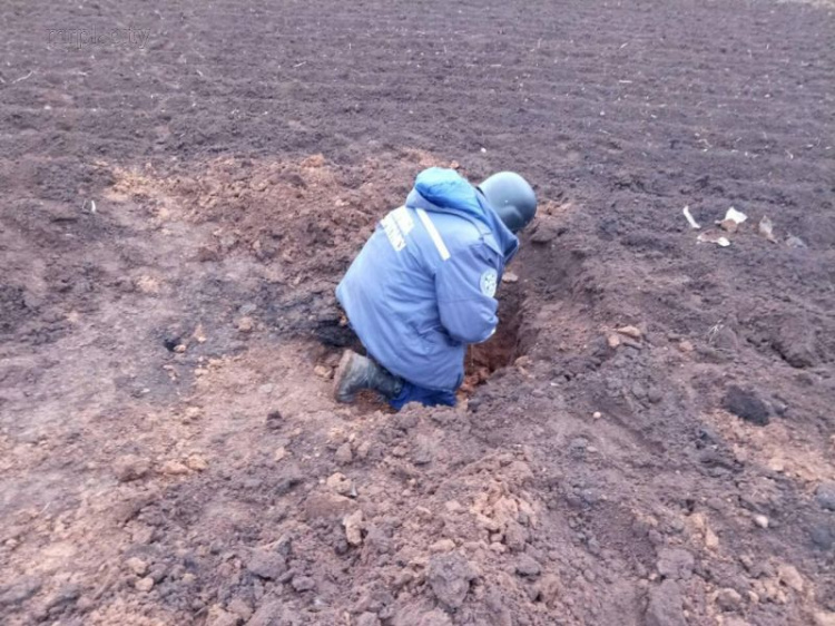 В Новолуганске после обстрела выявили десятки элементов РСЗО 