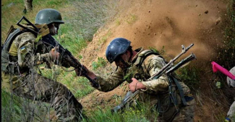 Боевики вновь открывали огонь под Мариуполем. На Донбассе ранен военный ВСУ
