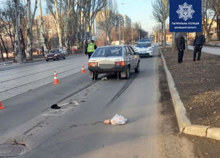 В Мариуполе автомобиль сбил 79-летнего мужчину