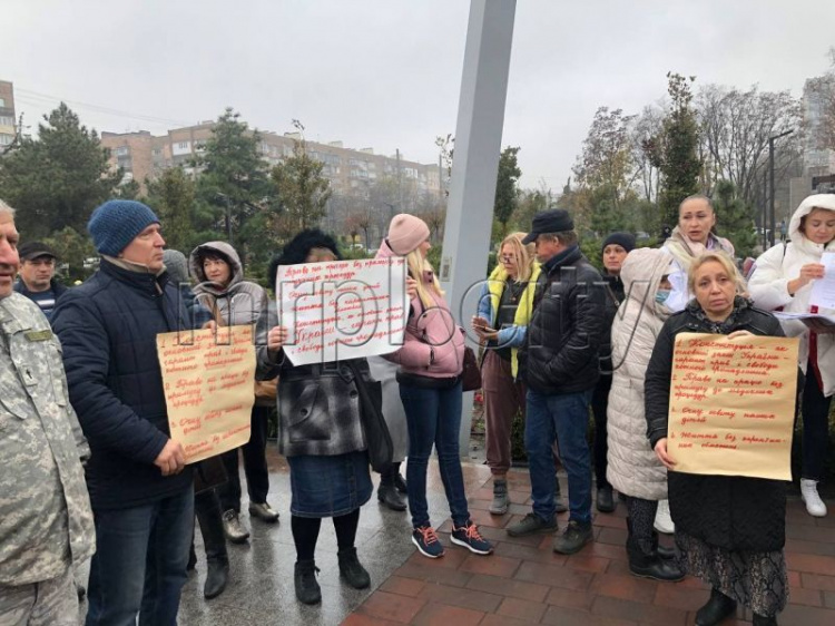 В центре Мариуполя митинговали против вакцинации