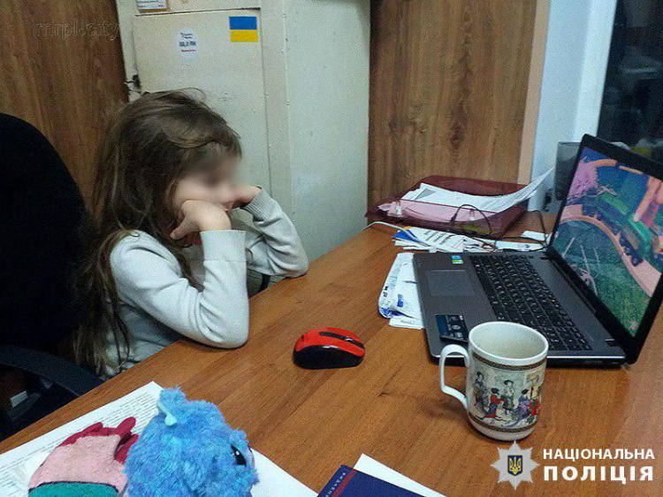 В Мариуполе 7-летняя девочка сбежала из реабилитационного центра (ФОТО)