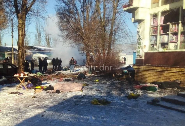 Донецьк пережив жорстокий обстріл: окупанти заявили про  півсотні  загиблих та поранених