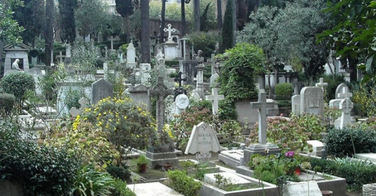 Стали известны сроки закрытия кладбищ в Мариуполе