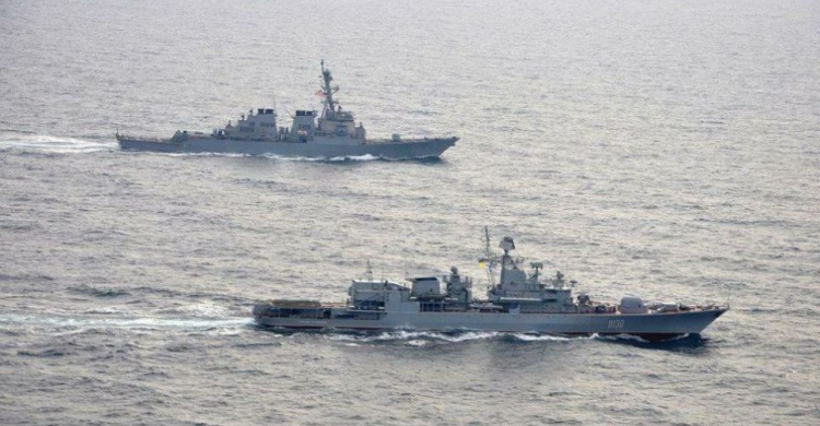 Международный трибунал обязал Россию отпустить украинских моряков