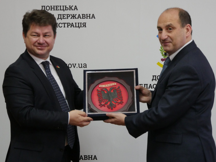 Бизнесмены Албании заключили первые контракты с Донецкой областью