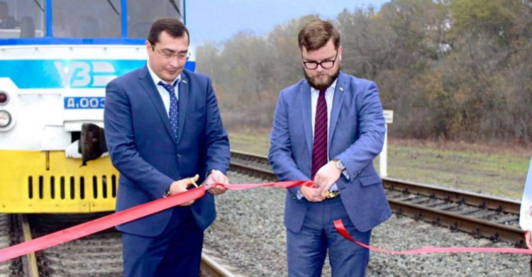 На Мариуполь открыли модернизированный двухпутный участок железной дороги стоимостью 460 млн гривен (ФОТО)