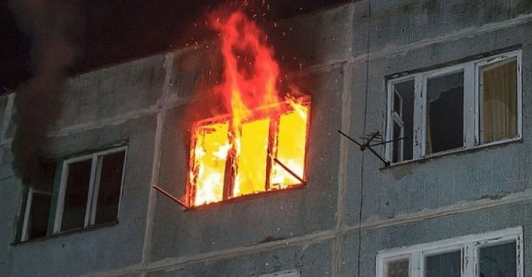 Ожоги до 40% тела: двое мариупольцев пострадали при пожаре