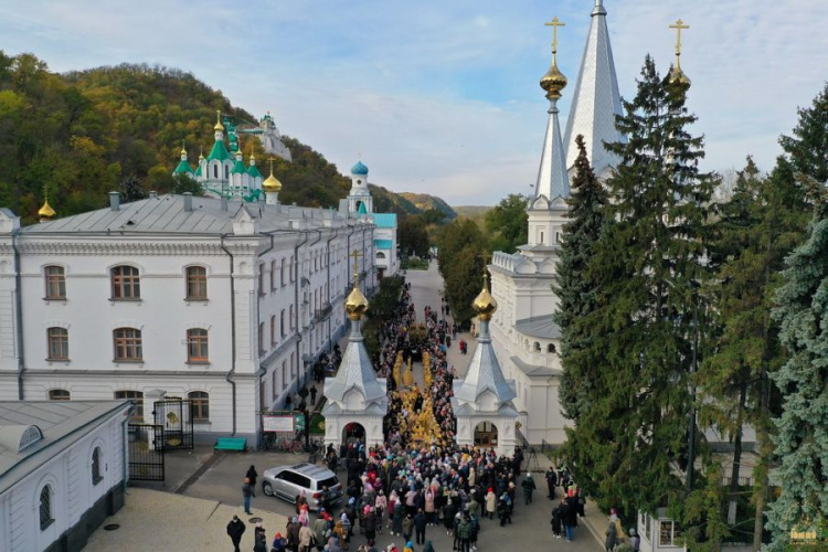 Фото: svlavra.church.ua