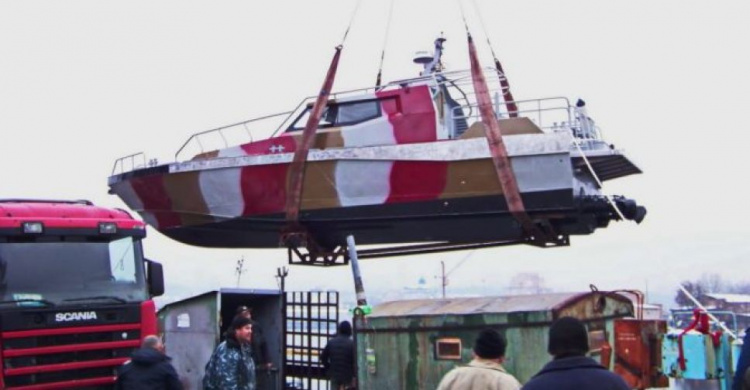 Мариупольские пограничники получили новый катер для защиты Приазовья