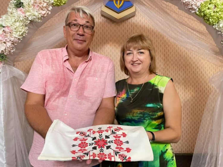 Жемчужную свадьбу отпраздновала мариупольская семья - ровесница независимой Украины