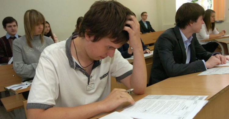 Мариупольские выпускники более 1400 раз «провалили» внешнее тестирование (ФОТО)