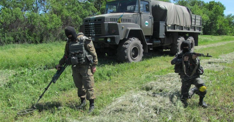 Под Мариуполем в Ломакино ВСУ устраняли смертельную опасность