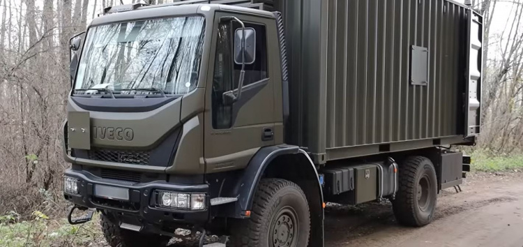 Прикордонники показали, як оперативно вивозять поранених з фронту на Донбасі