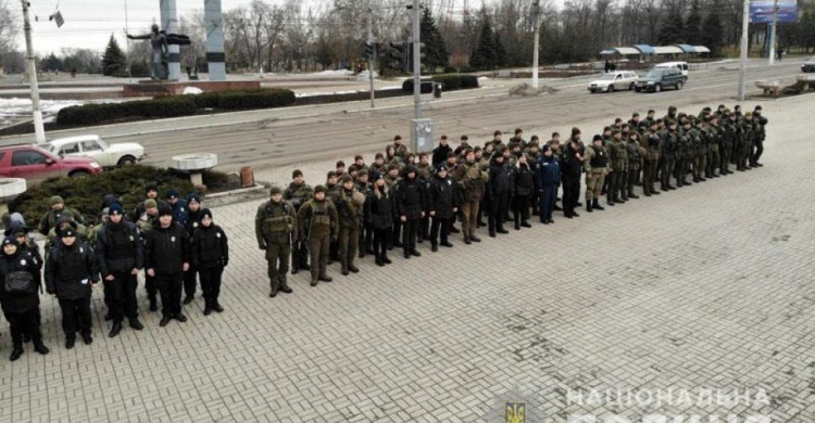 Для защиты мариупольцев вышли усиленные патрули (ФОТО)