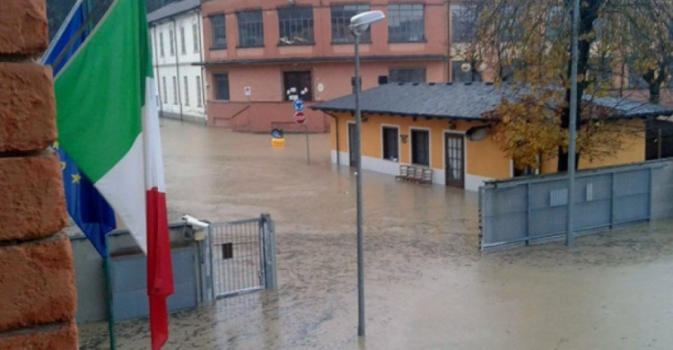 Река Танаро затопила Италию (ФОТО+ВИДЕО)