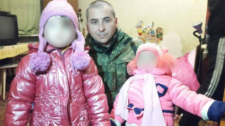 Донетчина. У разыскиваемой за убийство матери забрали детей, гулявших раздетыми по морозу (ФОТО)