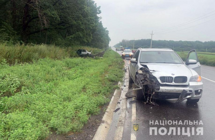 Ребенка в тяжелом состоянии после ДТП привезли в мариупольскую больницу