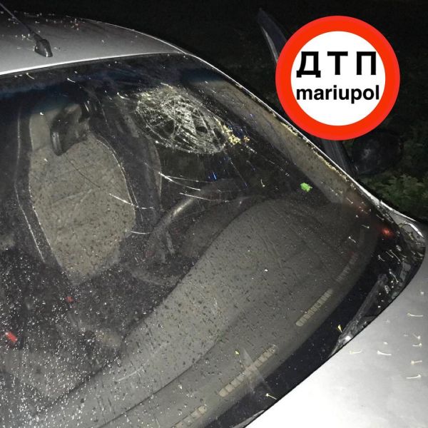 В Мариуполе пьяный водитель разбил две машины и сбежал с места ДТП