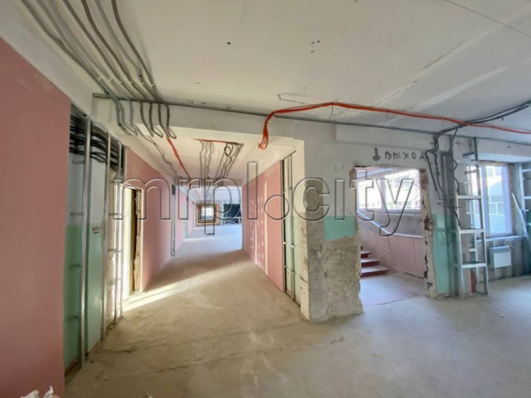 В Мариуполе ремонтируют здание под будущую IT-школу. Когда она откроется?