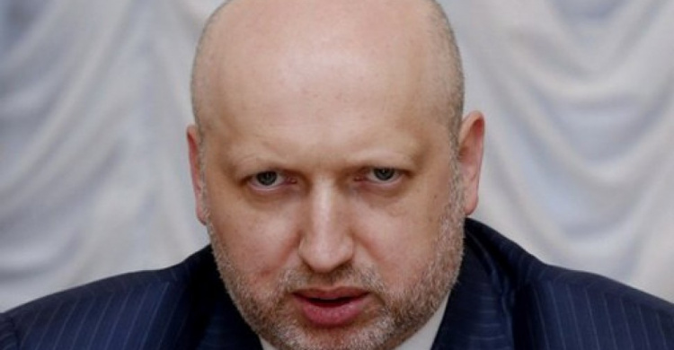 Россия тратит на содержание Луганска и Донецка шесть миллиардов долларов в год – Турчинов