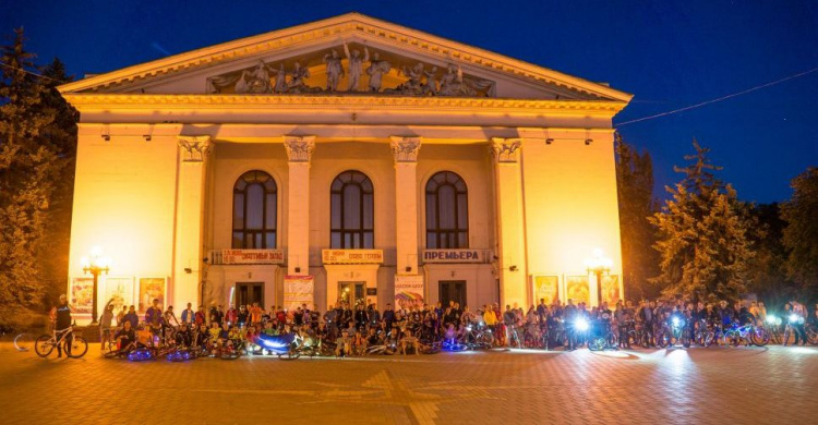 Велосипедисты за одну ночь объедут Мариуполь (ФОТО)