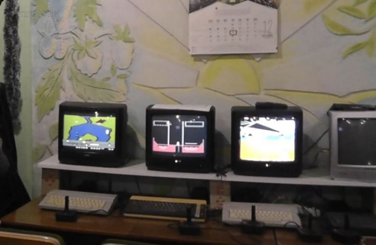 Старые компьютеры и ретро-игры: мариуполец создал уникальный музей (ФОТО+ВИДЕО)