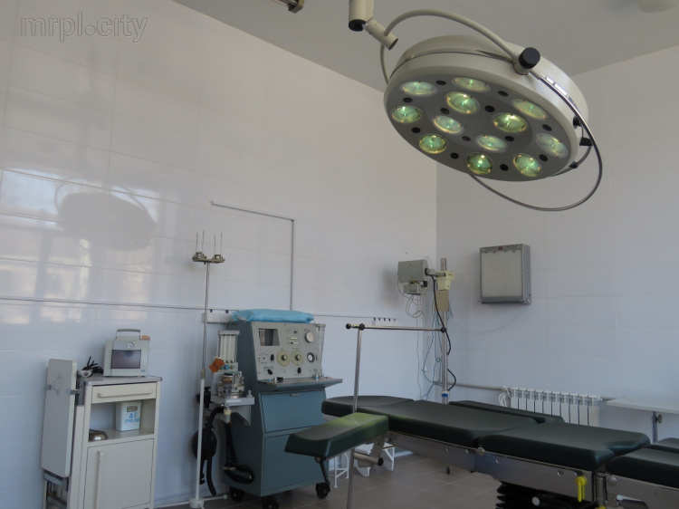 В Мариуполе в горбольнице № 9 оперируют при помощи уникального оборудования (ФОТО)