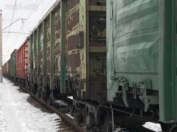 В вагонах с углем из оккупированной Ясиноватой везли 46 тысяч пачек сигарет