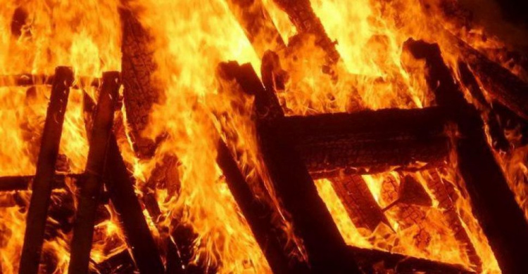 В Мариуполе при пожаре погиб человек