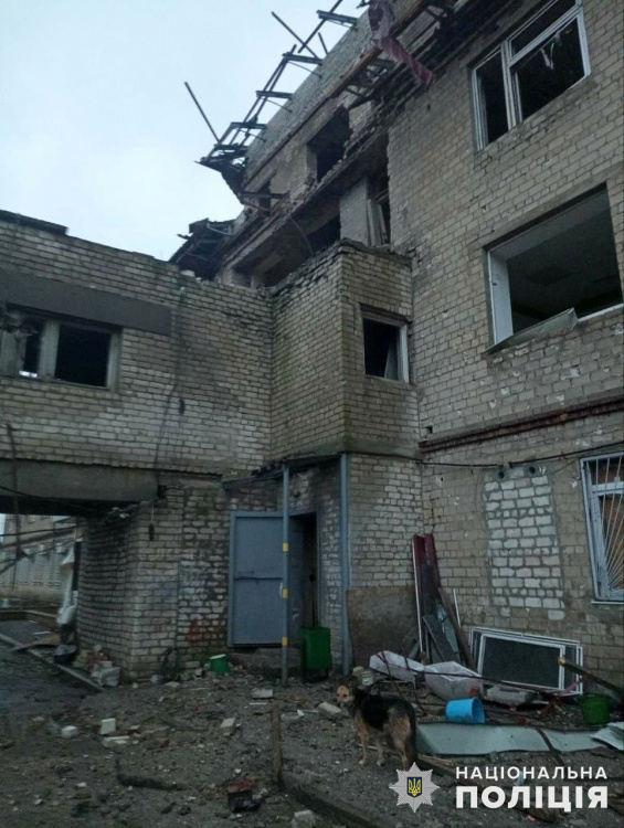Скинули бомби та обстріляли з артилерії: окупанти вбили та поранили шістьох мешканців Донеччини
