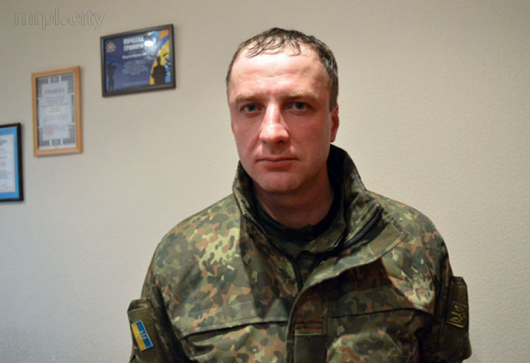 Пострадавшие у Славянска полицейские рассказали, как их били и угрожали «вырезать семьи» блокировщики Донбасса (ФОТО+ВИДЕО)