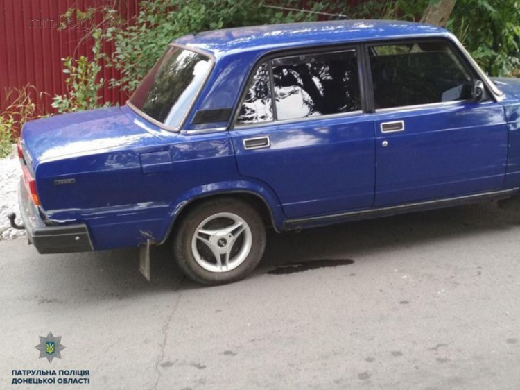 В Мариуполе неуправляемый грузовик протаранил два легковых автомобиля (ФОТО)