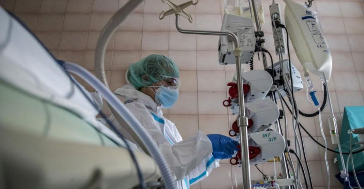 В Украине – более 12 тысяч заболевших коронавирусом за сутки: это новый антирекорд