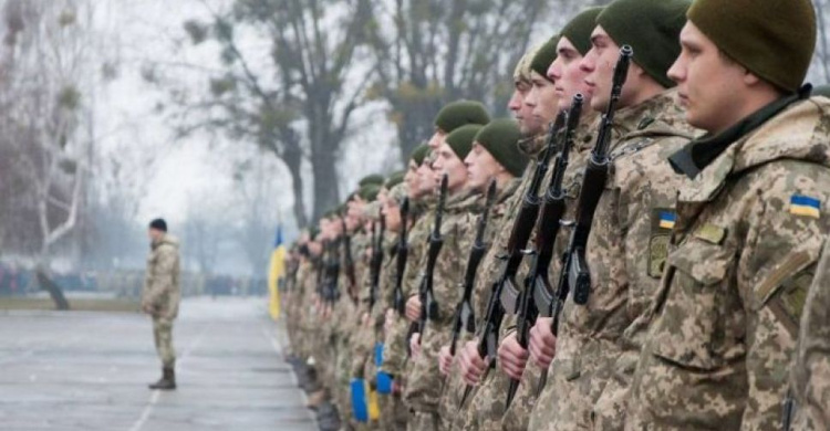 В Украине могут увеличить минимальный срок контрактной военной службы