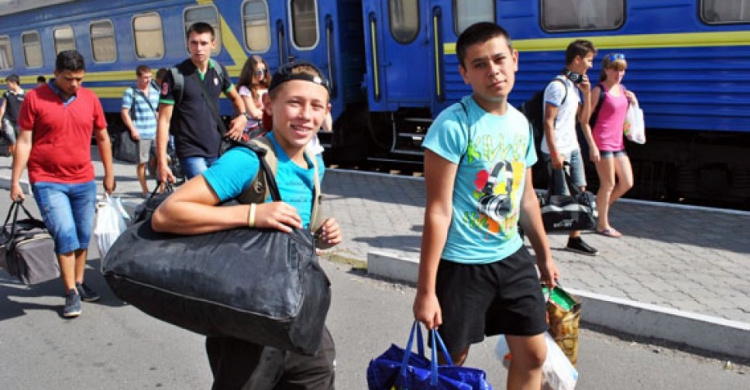 Школьники из прифронтового поселка отдохнули на Черном море