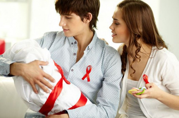 В Мариуполе родилось 70 младенцев от ВИЧ-позитивных мам