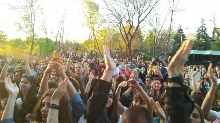 Пряный рок и медовый инди на Гогольfest в Мариуполе (ФОТО+ВИДЕО)