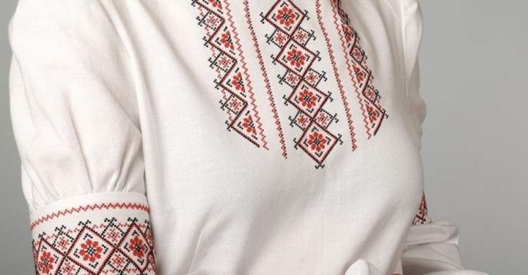 Мариупольцев научат изготавливать вышиванки своими руками (ФОТО)