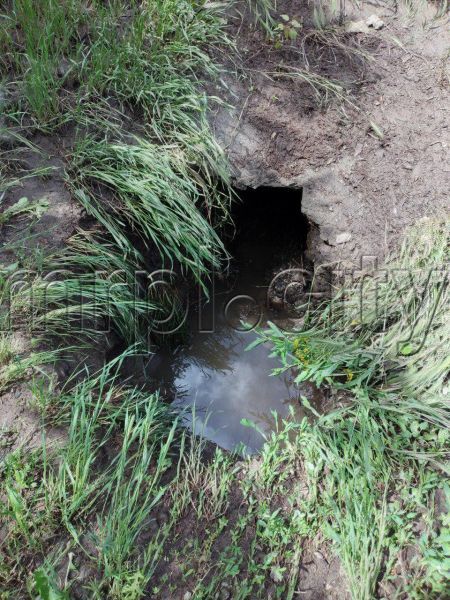 После дождя мариупольцы рискуют провалиться под землю (ФОТОФАКТ)