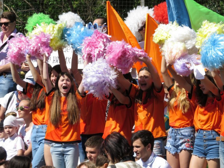 Мариупольские школьники азартно выиграли 100 тысяч гривен (ФОТО)